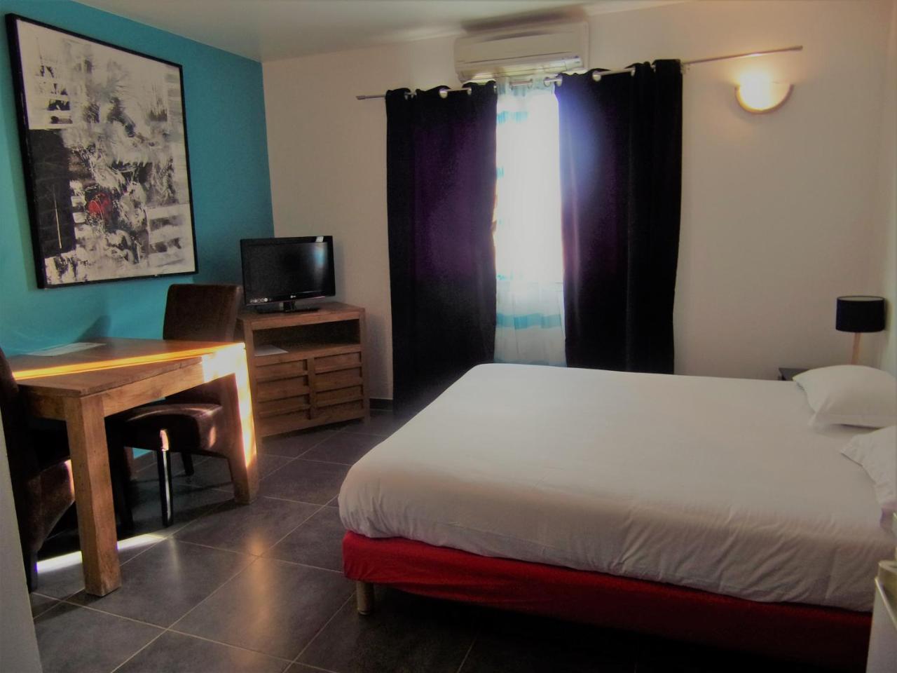 Hotel Domaine Le Milos Castries Buitenkant foto